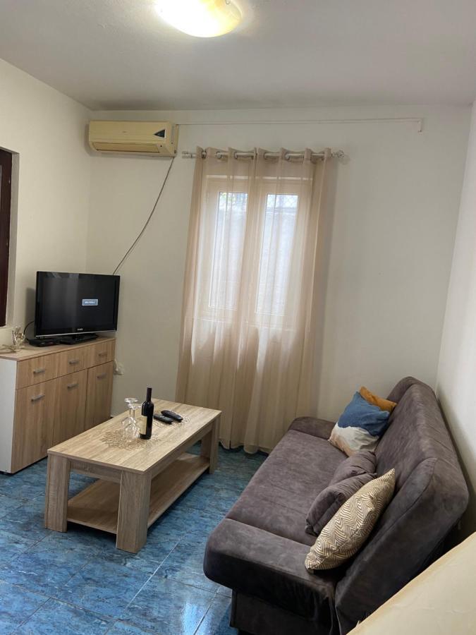 كوتور Apartments Lobov المظهر الخارجي الصورة